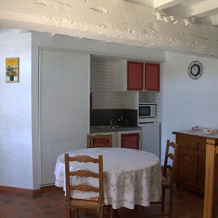 Chambre D Hote La Roussiere Saint-Ouen-Des-Toits Екстериор снимка